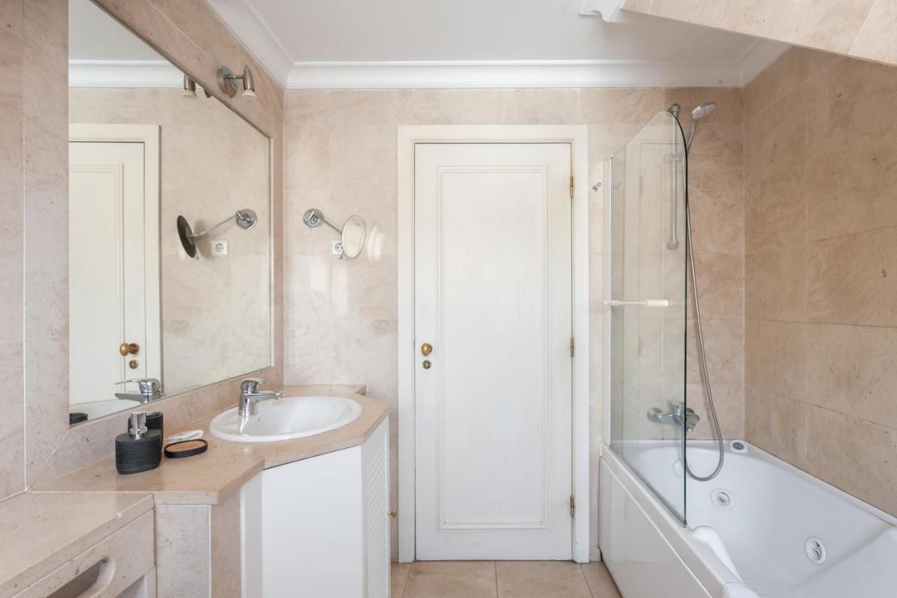 Apartamento Flh Chic Chiado Exotic Spacious Lisboa