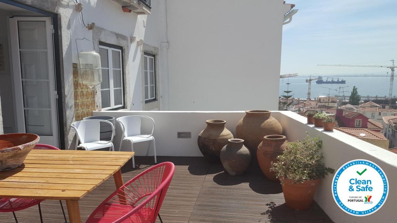 Alfama Terrace River And Historic View Spacious And Charming Ground Floor 18th Century Building * Lisboa