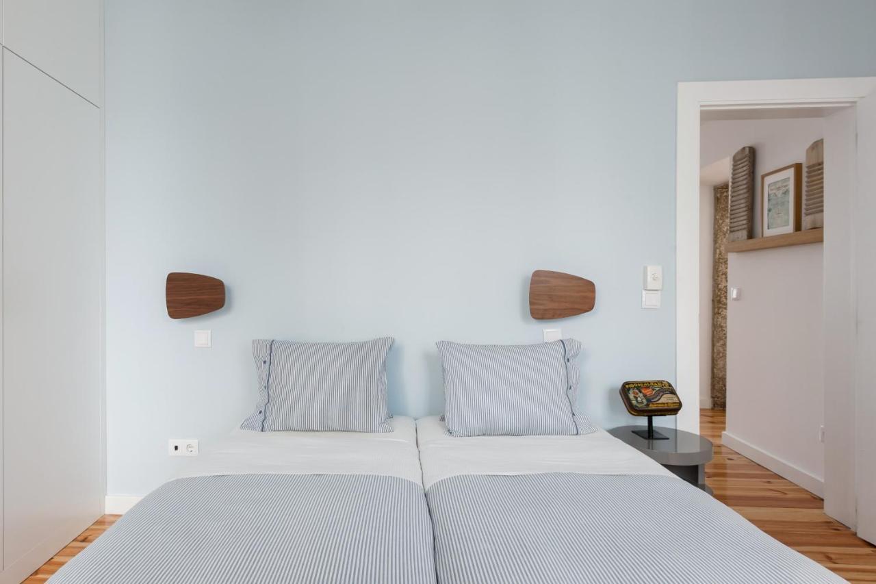 Alfama Terrace River And Historic View Spacious And Charming Ground Floor 18th Century Building *