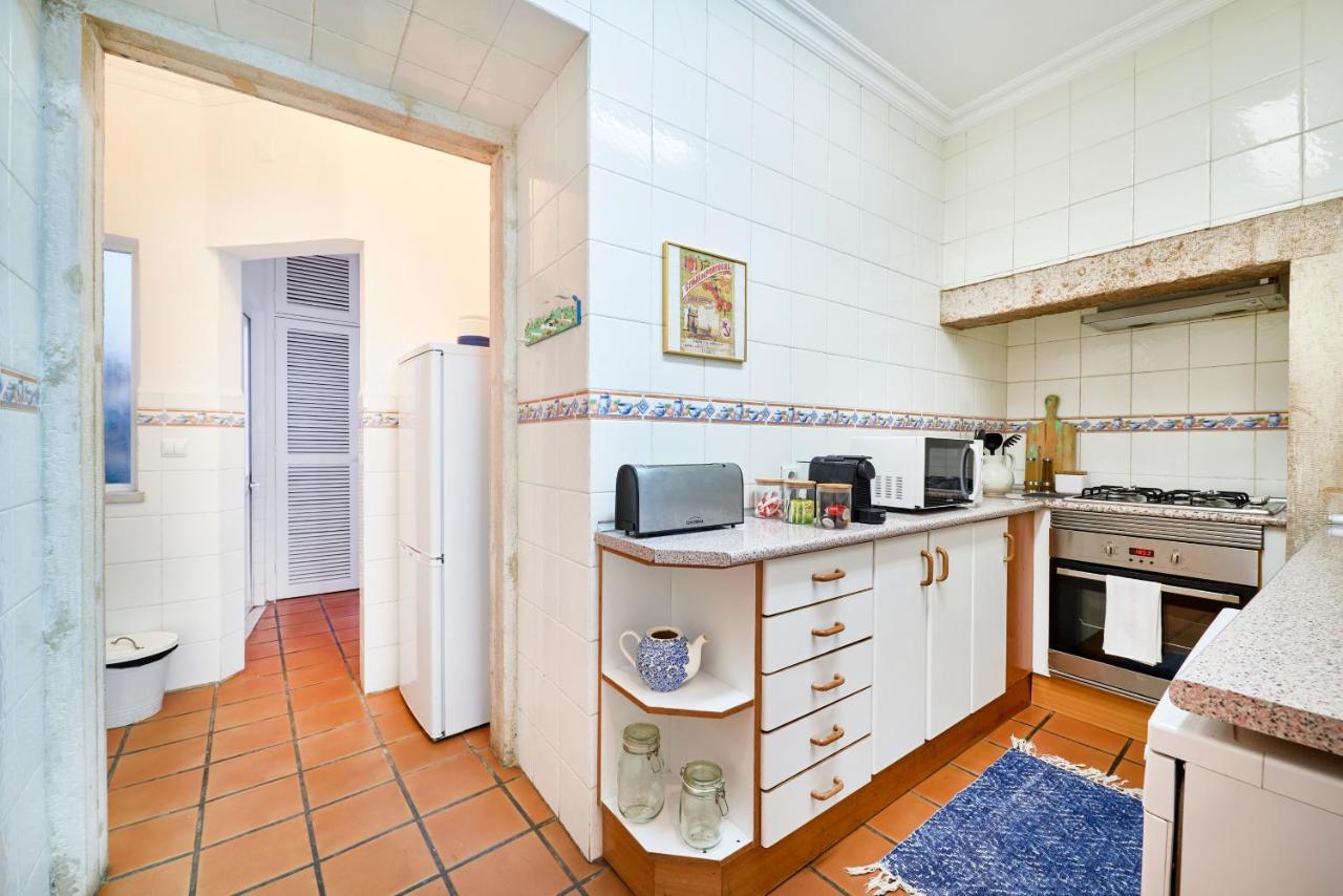 Spacious Bairro Alto With Courtyard, By Timecooler