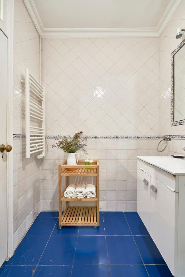 Apartamento Spacious Bairro Alto With Courtyard, By Timecooler *