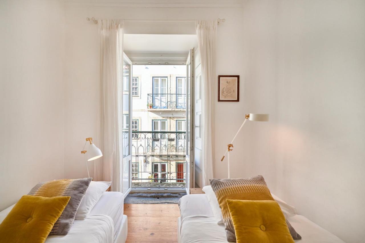 Apartamento Spacious Bairro Alto With Courtyard, By Timecooler