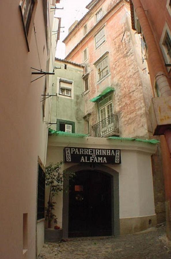 Best Terrace River View Apt In Alfama Apartamento Lisboa