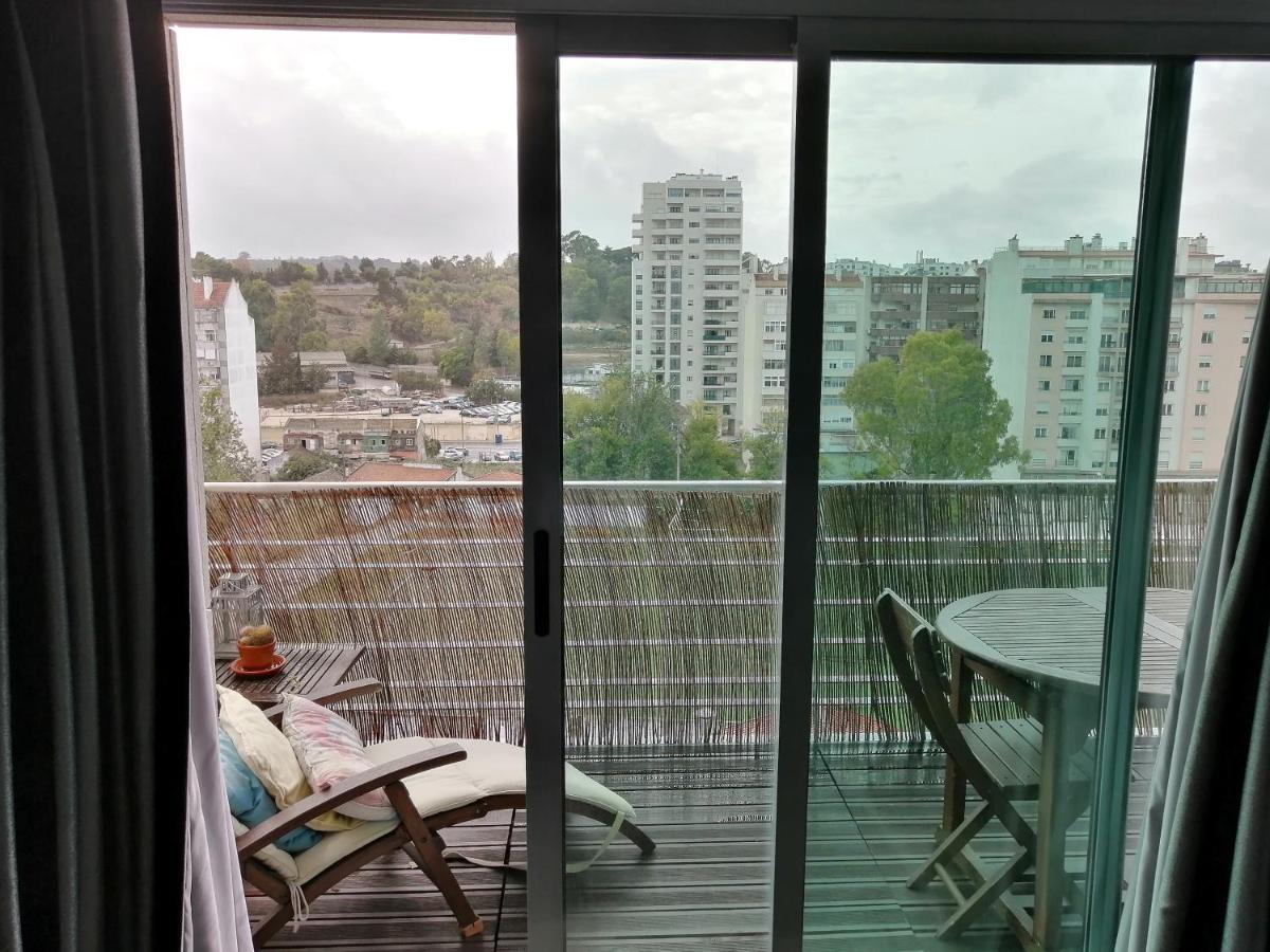 The At The Center With Pool Apartment *