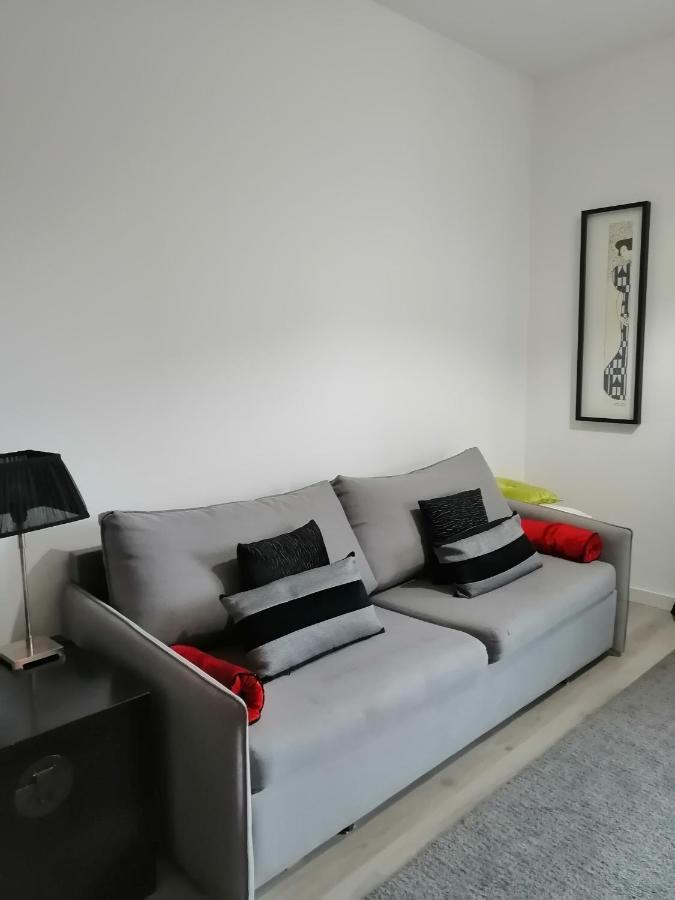 The At The Center With Pool Apartment