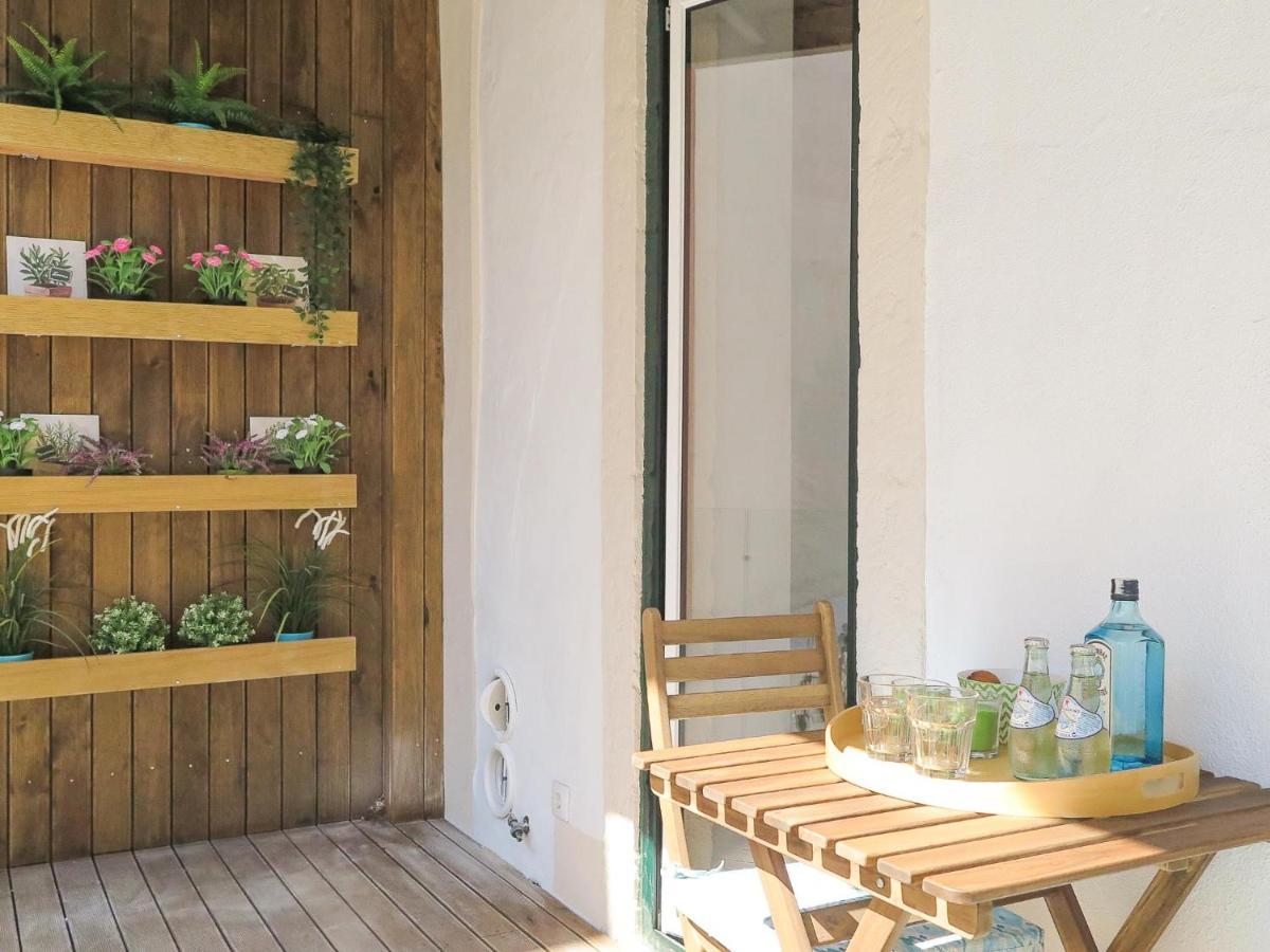 Apartamento Liberdade Stylish With Balcony