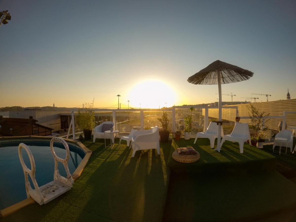 Sunset Destination Hostal *