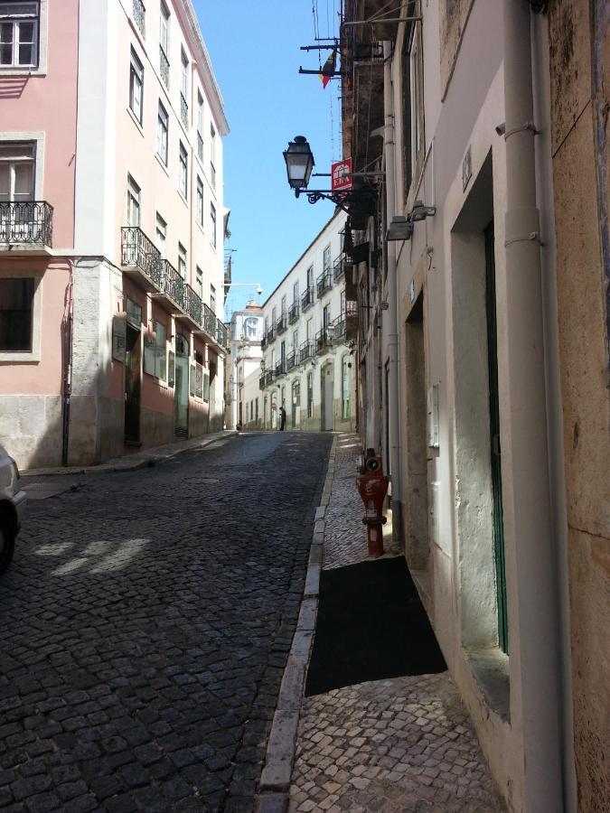 Cozy 1st Floor Flat Chiado District With Balconies And Ac 19th Century Building *