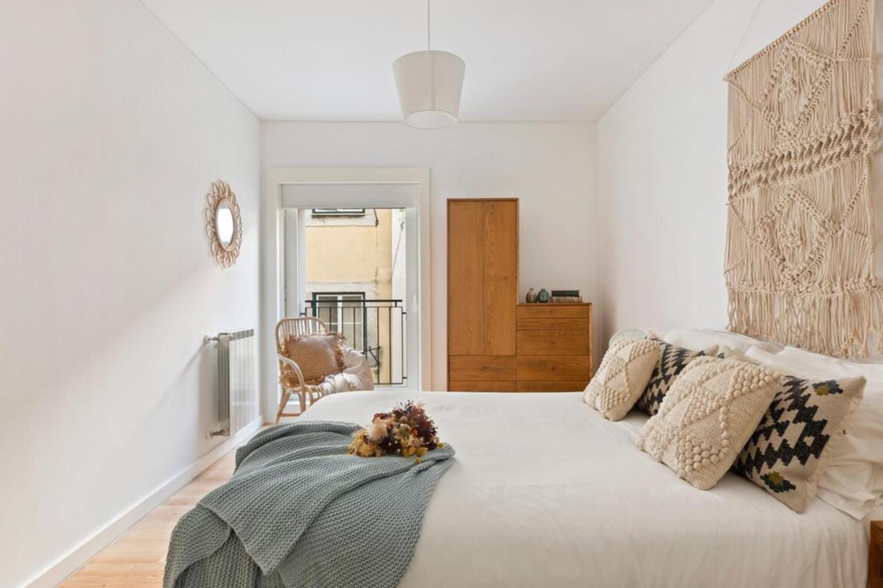 Beautiful 2 Bedroom In Bairro Alto Apartment Lisbon