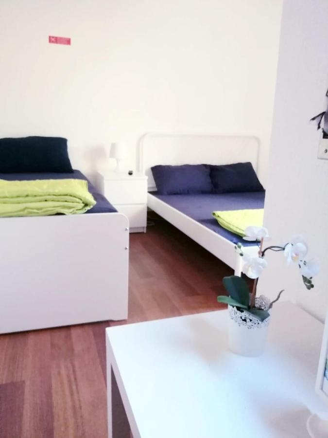 Hostal Theorynomad Al *