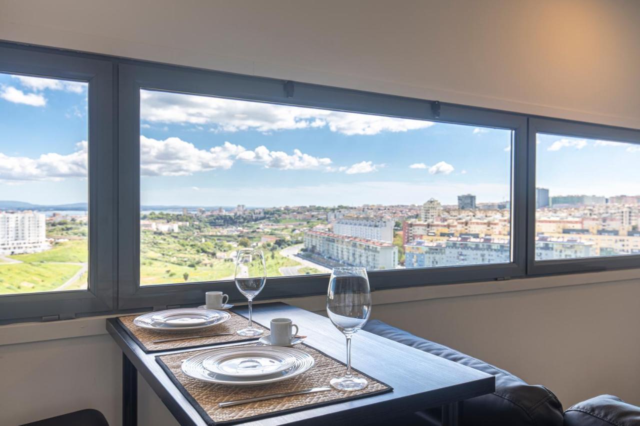 Lovelystay - Trendy 1bdr W/ River View