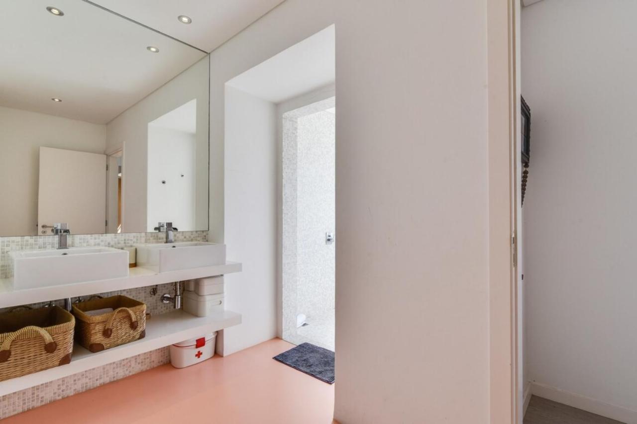 Apartamento Charming 2 Bedroom At Restelo