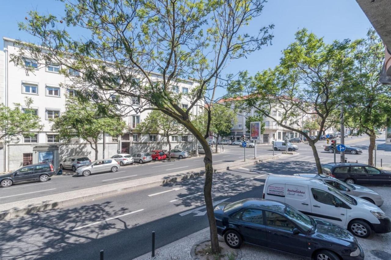 Charming 2 Bedroom At Restelo * Lisboa