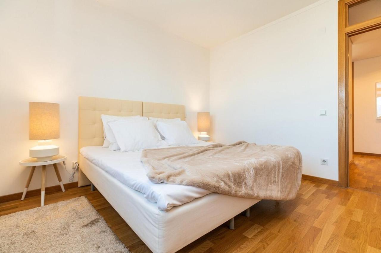 Modern 2 Bedroom With Balcony And Amazing Views * Lisboa