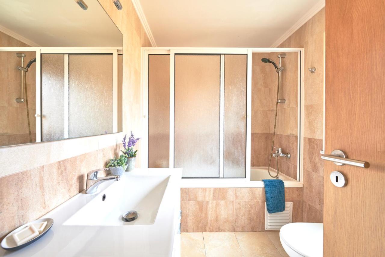 Apartamento Idyllic With Amazing Courtyard, By Timecooler