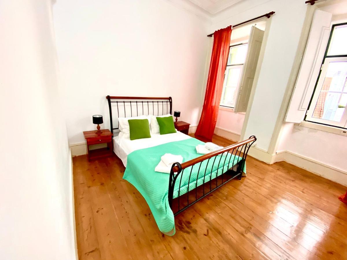 Casa de hóspedes Artdeco Chiado 4 - Large Comfortable Double With Shared Bathroom