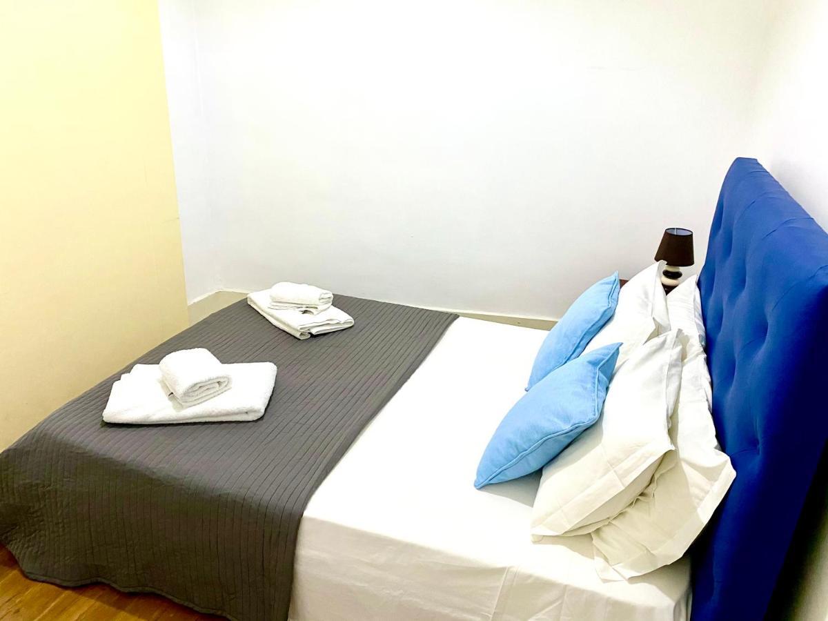 Casa de hóspedes Relax Chiado 3 - Cute Little Double With Shared Bathroom Lisboa