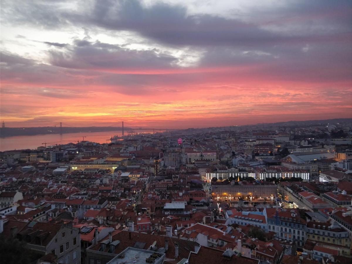 Superb Overlooking Graca In * Lisboa
