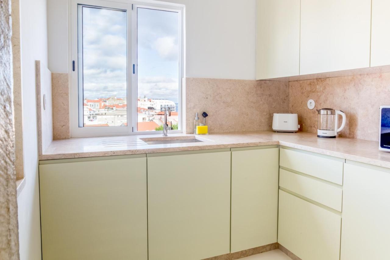 Amazing Lisboa! Views & Style In Historical Graca Lisboa