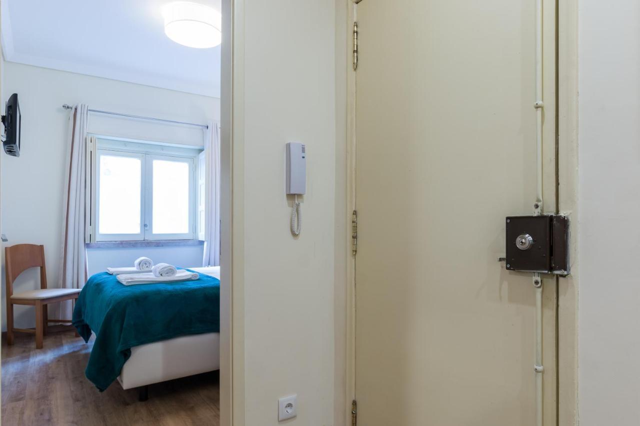 Portucale ! 3 Bedroom With Private Terrace Apartamento Lisboa