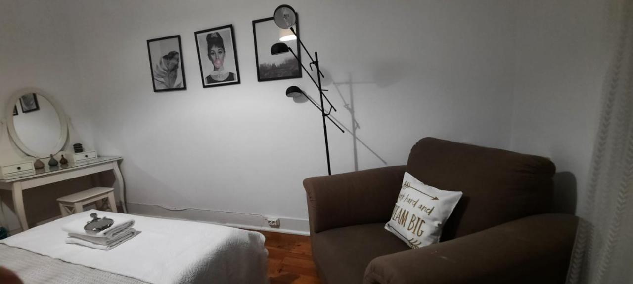 Apartamento Sunny Terrace Apt, Close To Downtown! 2 Bedroom Flat Lisboa