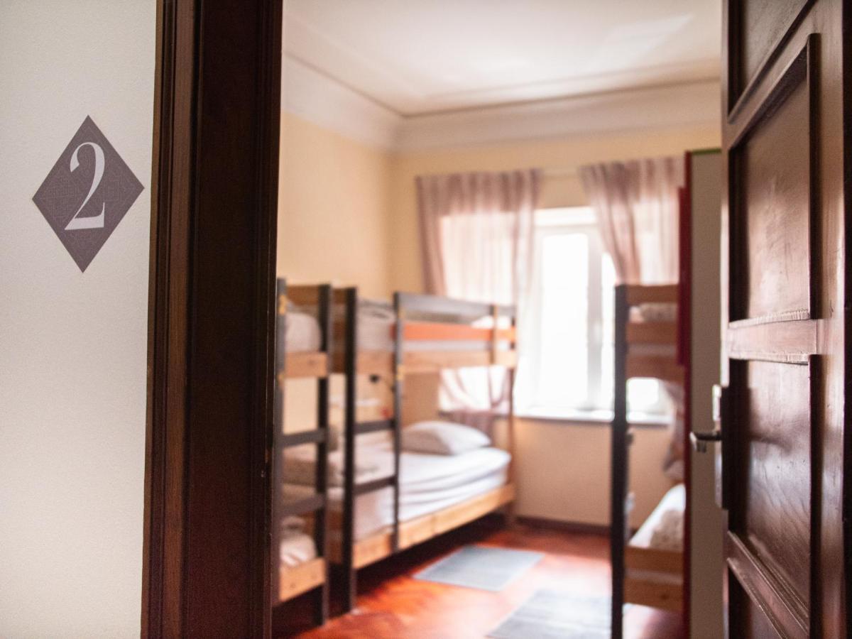 Top Hostal *