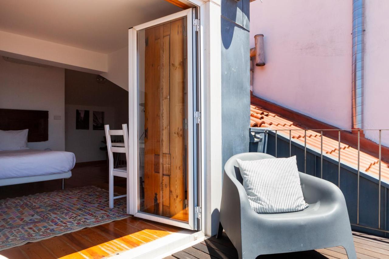 Breathtaking River-city View Two Private Terraces 3 Bedrooms&3 Bathrooms 17th Century Building Bica Chiado District * Lisboa
