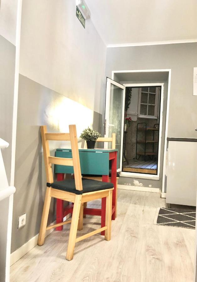 Now Bastidor Jovial Hostal Lisboa