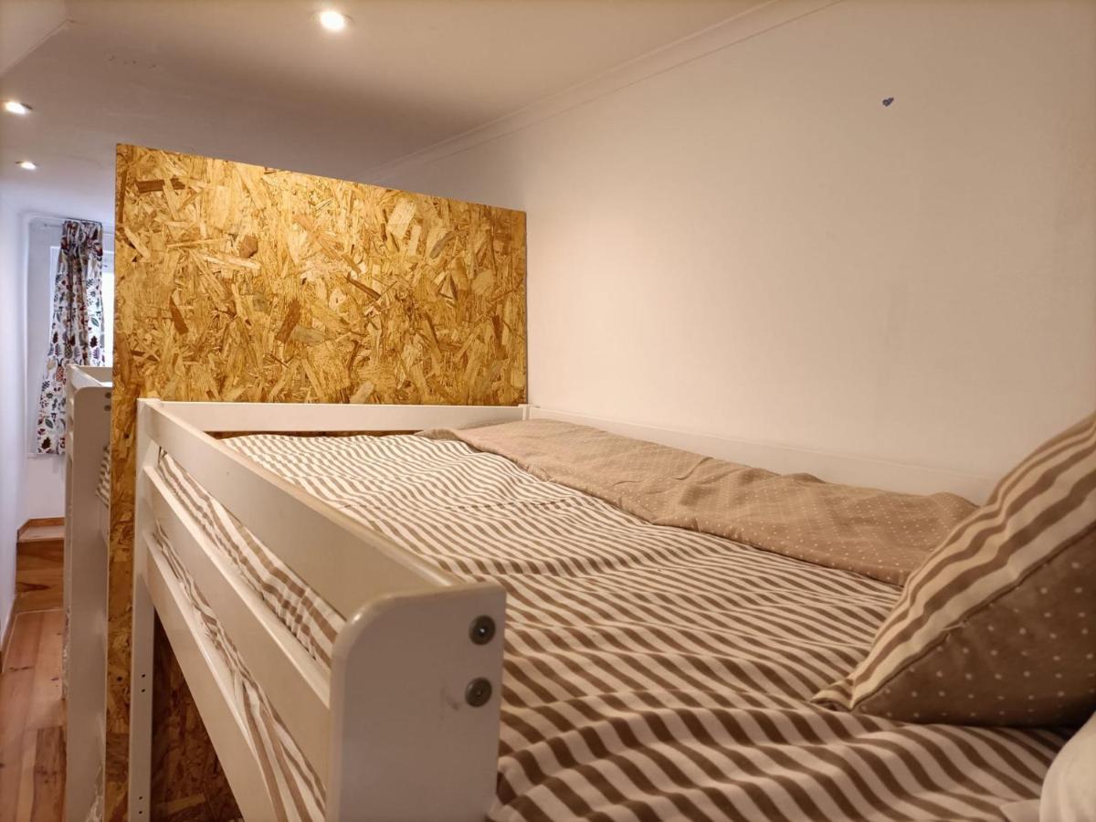 Hostal Now Bastidor Jovial *