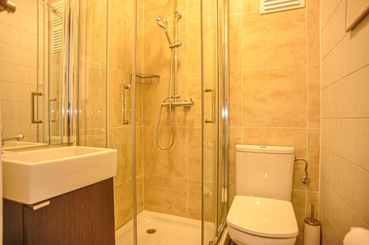 Pensión Marques De Pombal - 8 Bedroom