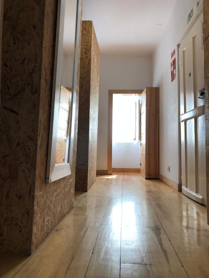 Now Bastidor Jovial Hostal Lisboa
