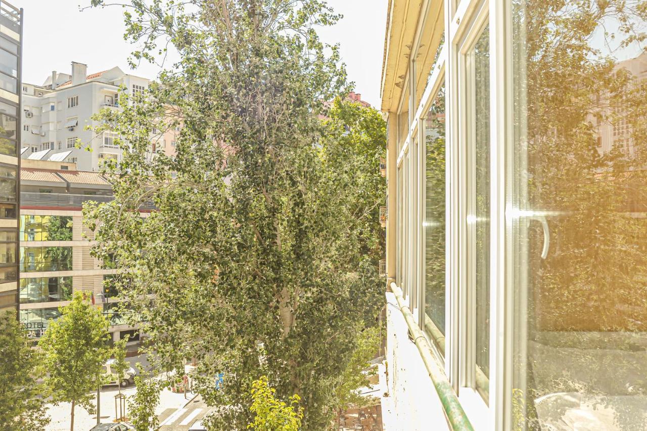 Pensión Marques De Pombal - 8 Bedroom Lisboa