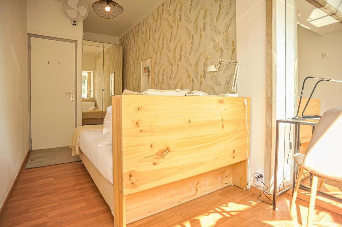 Marques De Pombal - 8 Bedroom Pensión