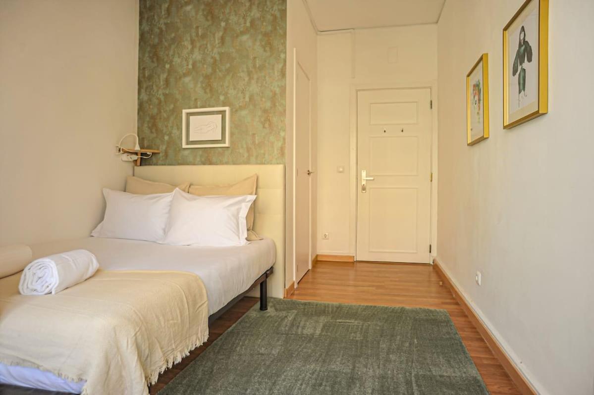Pensión Marques De Pombal - 8 Bedroom Lisboa