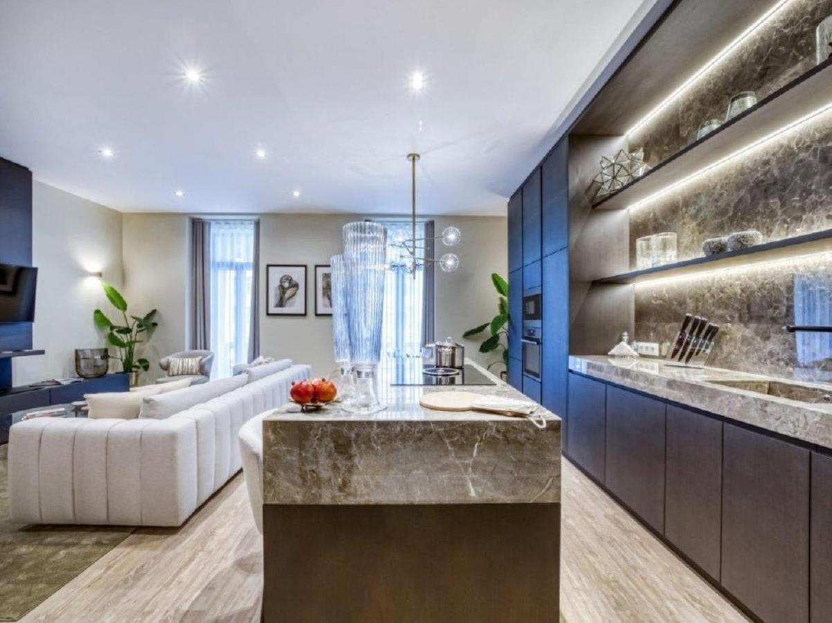 Stunning Near Avenue Liberdade Apartamento