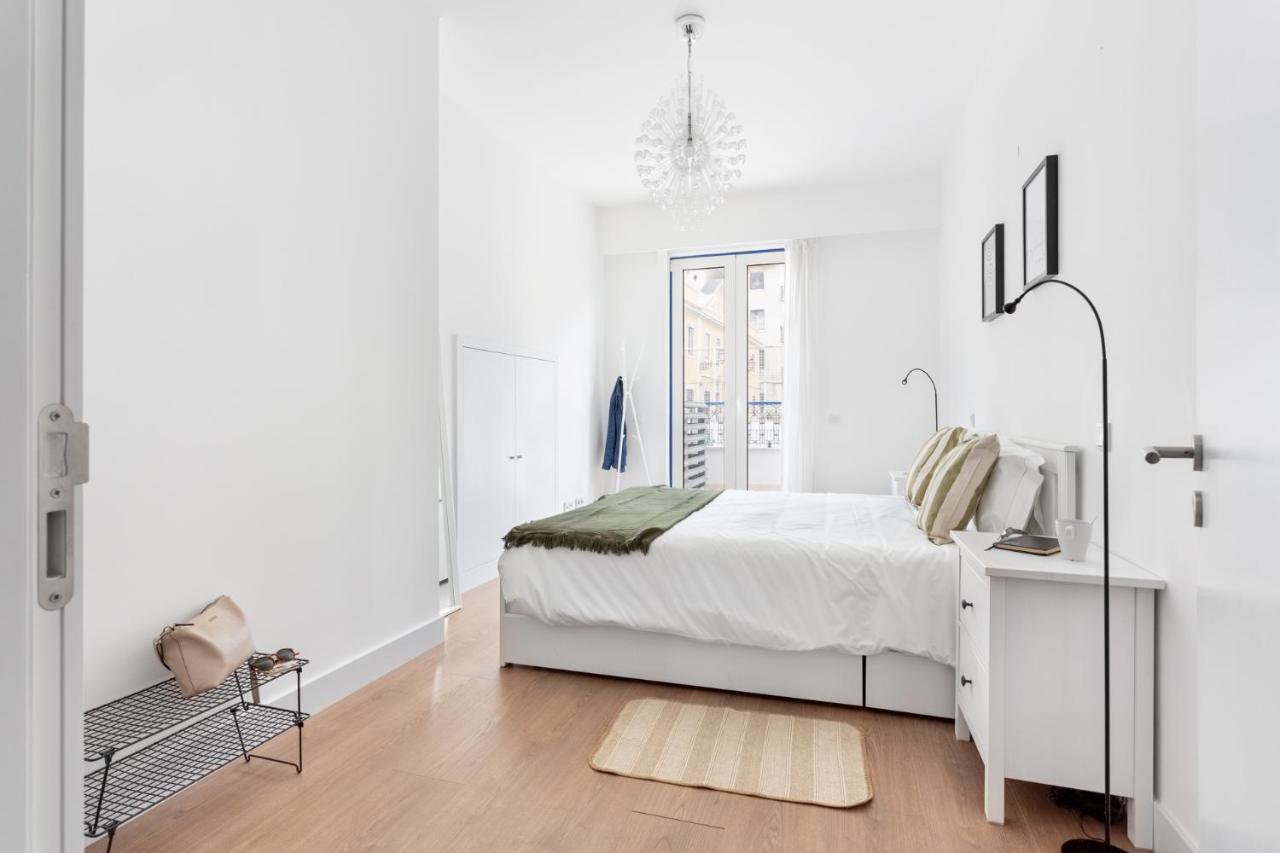 Joivy Modern Flat With River View Near Bica Elevator Apartamento Lisboa