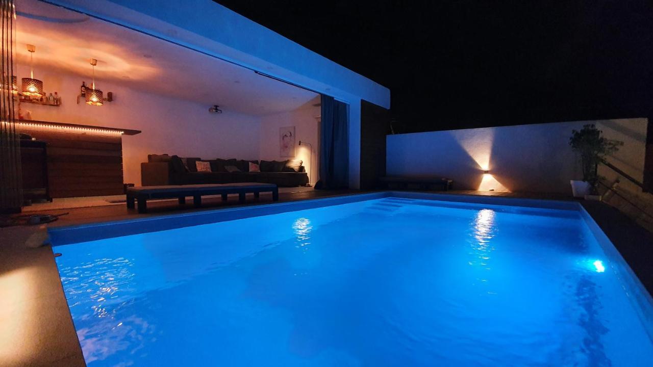 Charm House *