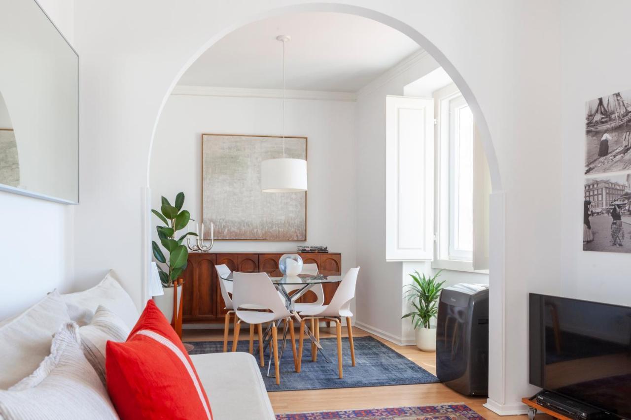 Alfama Amazing Scenic River And View Charming With 2 Bedrooms And Ac 19th Century Building Apartamento
