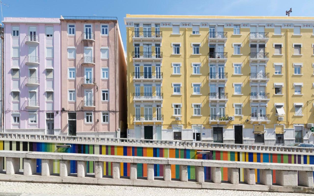 Rainbow Wall Loft * Lisboa