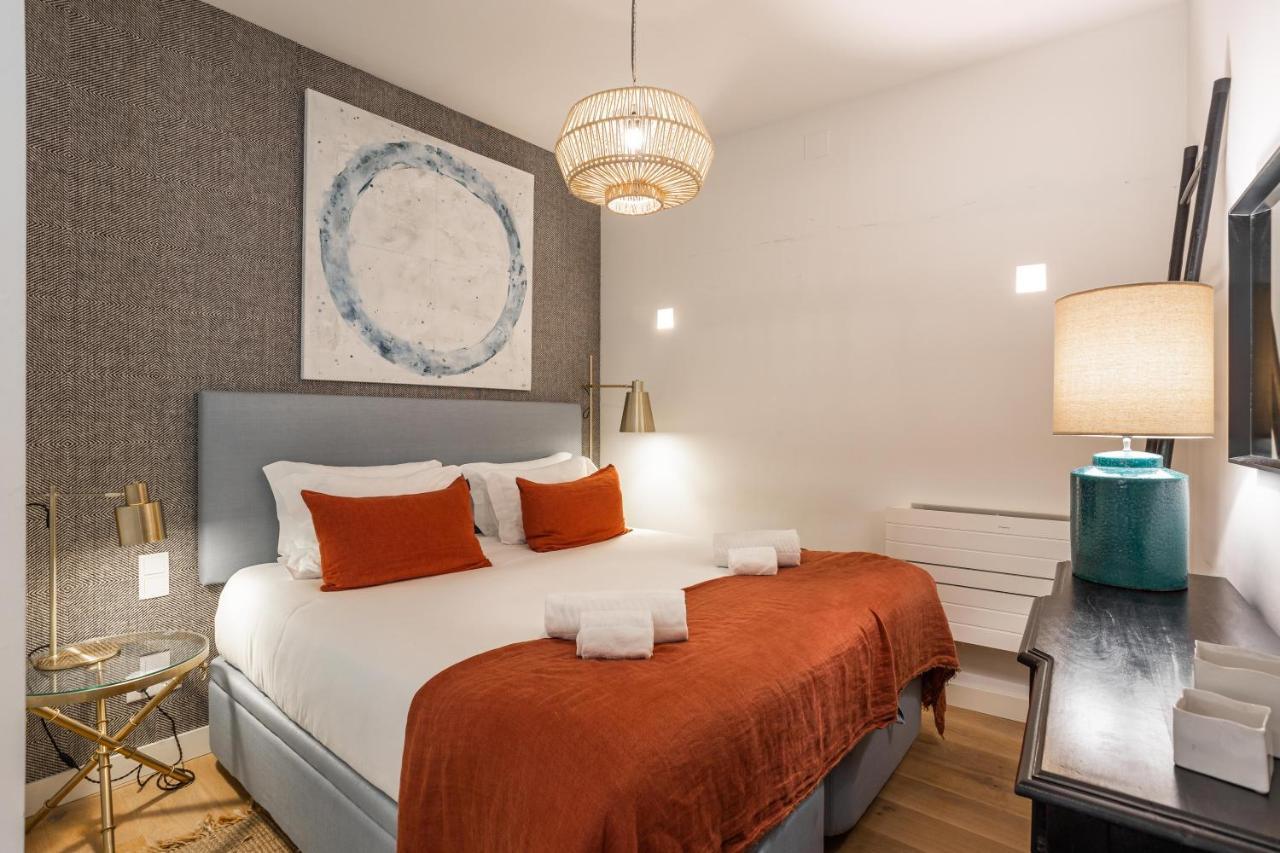 Chic Tailor Made Flat In Chiado Apartamento Lisboa