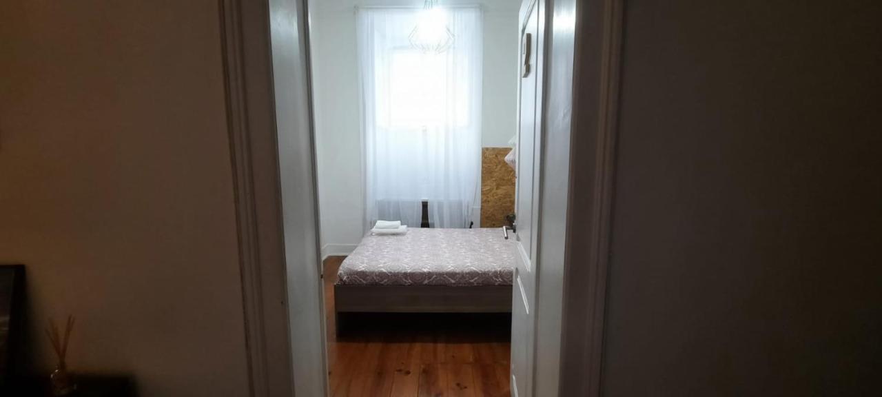 Sunny Terrace Apt, Close To Downtown! 2 Bedroom Flat