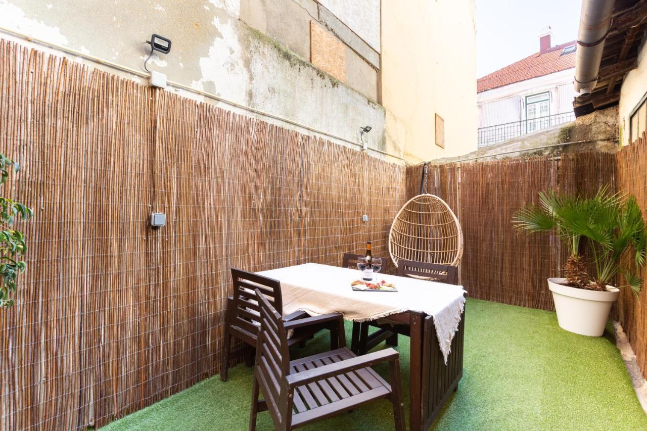 Apartamento Bairro Alto Bronze Of Art *