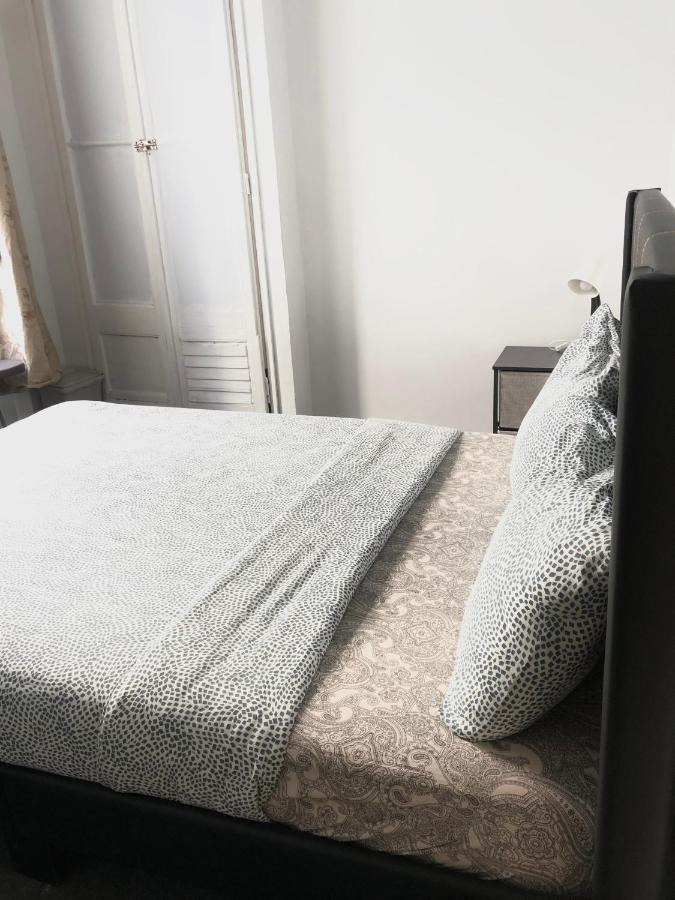 Sri-indo Guest house Lisbon