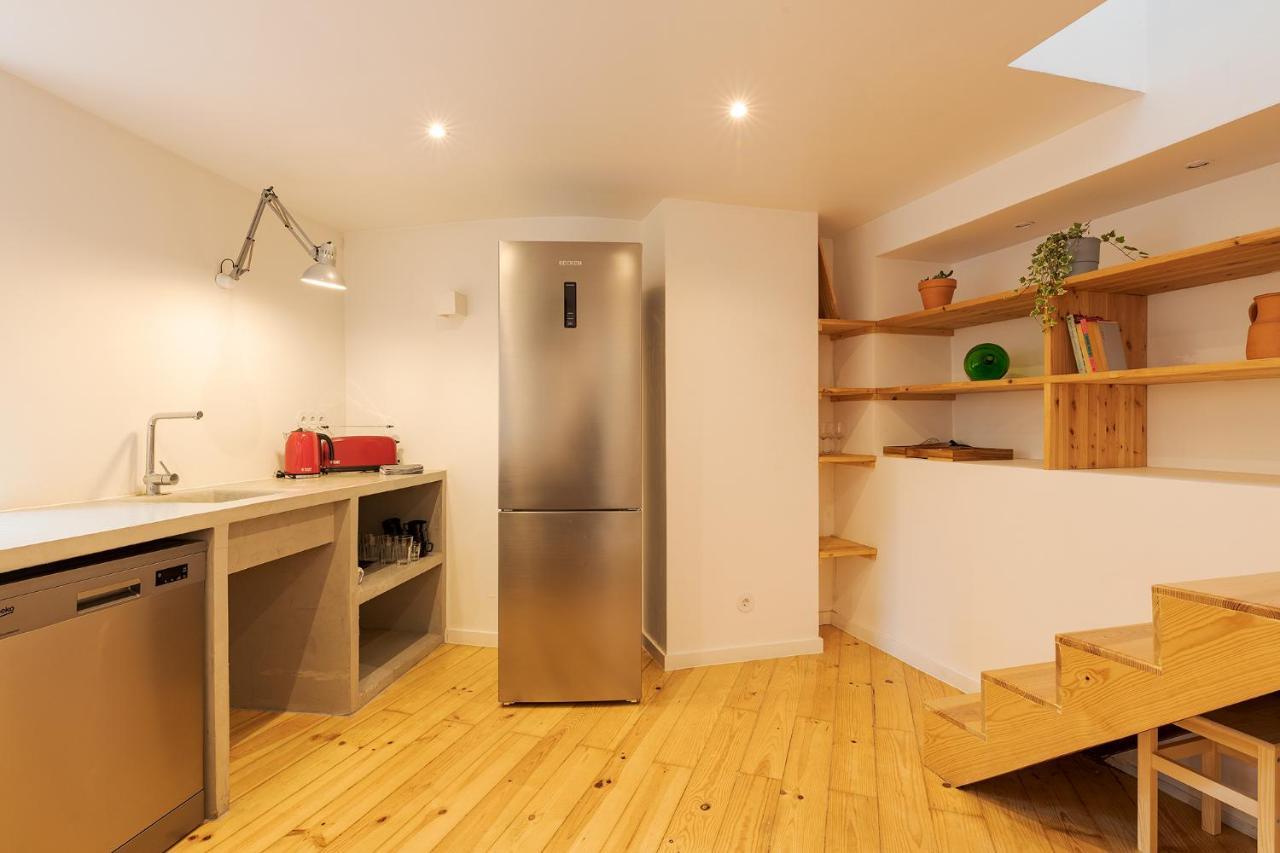 The Yellow House Spacious Duplex In Prazeres District Apartamento