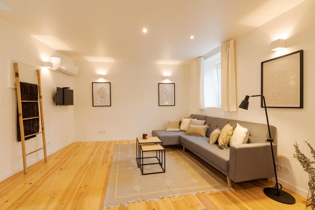 The Yellow House Spacious Duplex In Prazeres District Apartamento