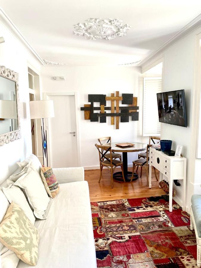 Bright And Spacious Three Bedroom In The Heart Of Apartamento