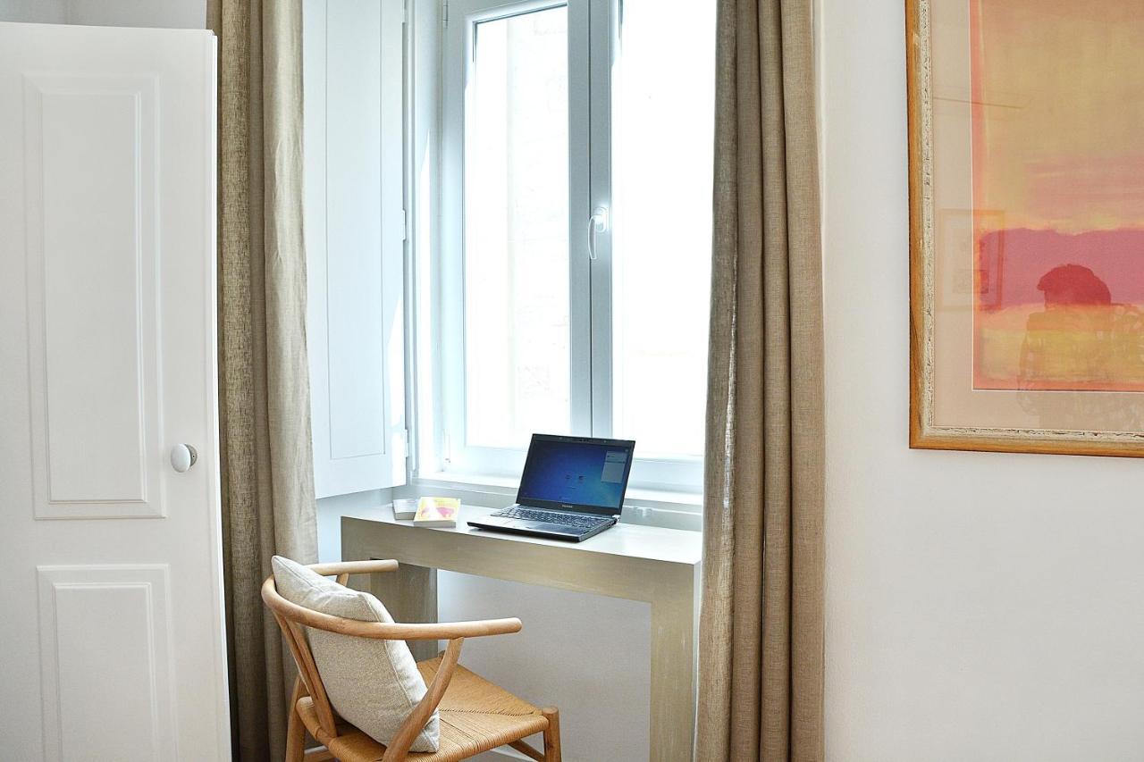 Bright And Spacious Three Bedroom In The Heart Of Apartamento Lisboa