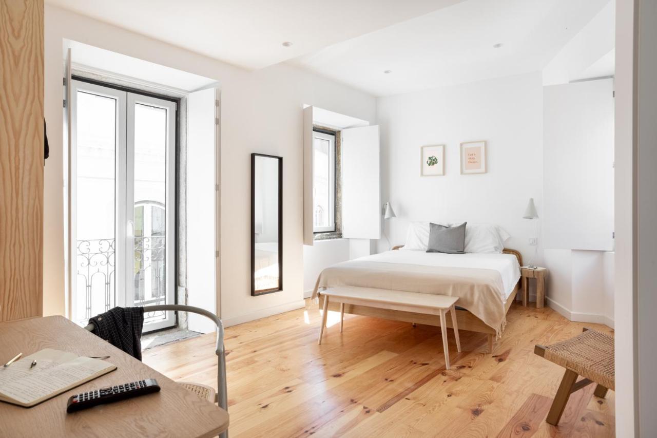 Joivy Big 6br House With Terrace In Santa Catarina Lisboa
