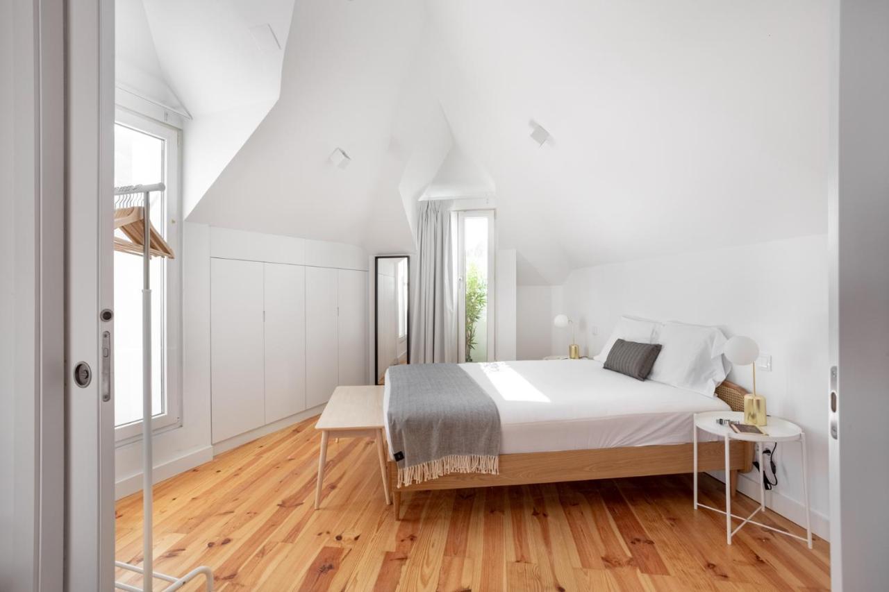 Joivy Big 6br House With Terrace In Santa Catarina Lisboa