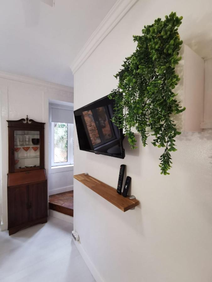 Lovely Small Loft In Alfama Near Castelo S Jorge Apartamento *